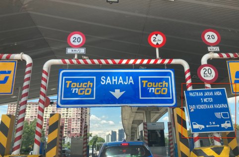 マレーシア交通標識